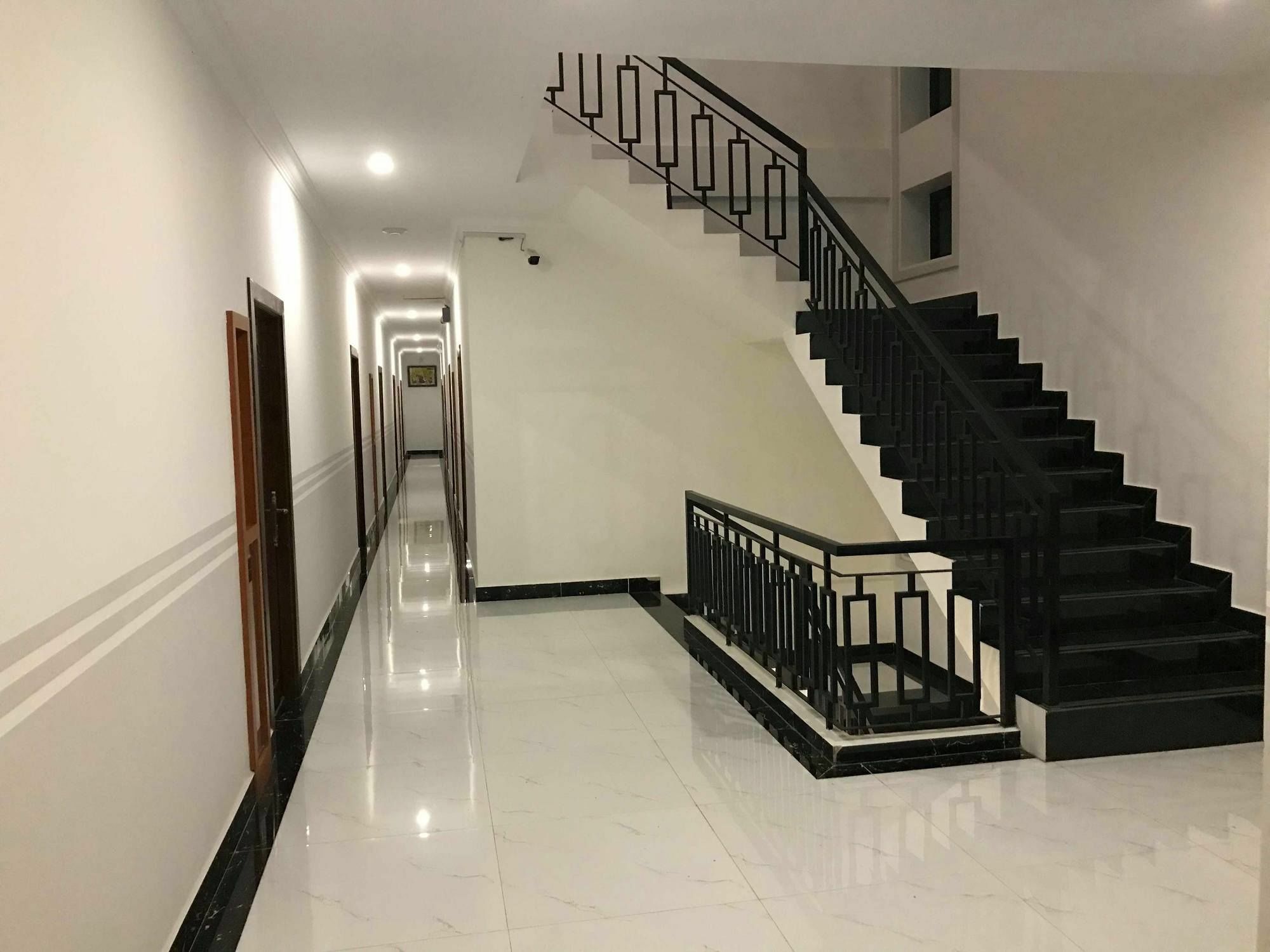 Sky Palace Boutique Hotel Battambang Eksteriør bilde
